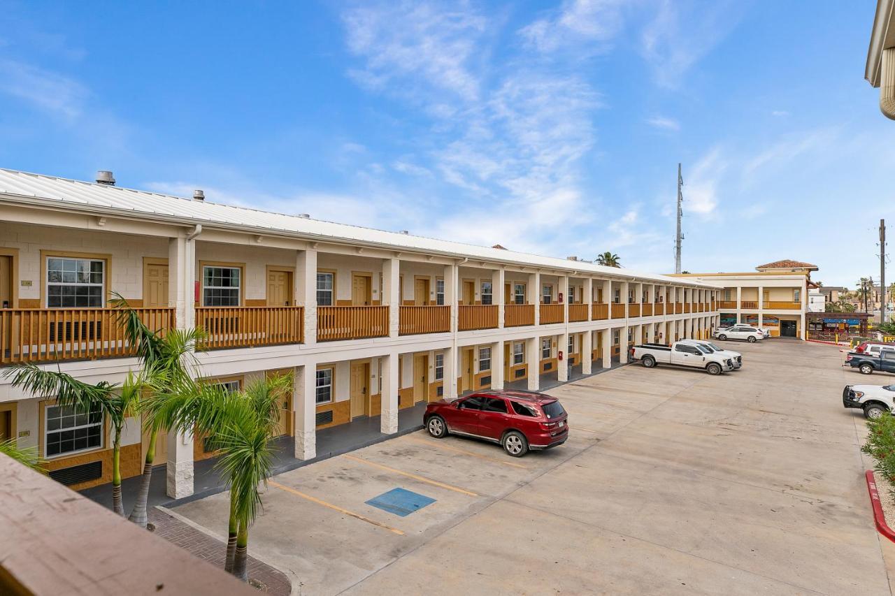סאות' פאדרה איילנד Lighthouse Inn מראה חיצוני תמונה