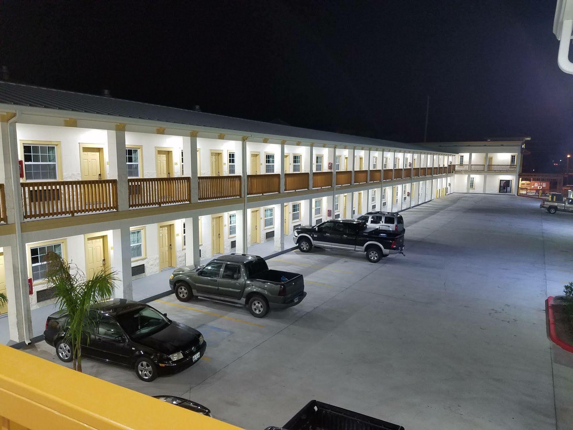 סאות' פאדרה איילנד Lighthouse Inn מראה חיצוני תמונה